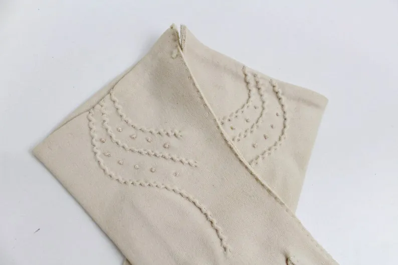 1950s/60s Deadstock Italian Soft Beige Cotton Gloves, Size 6.5