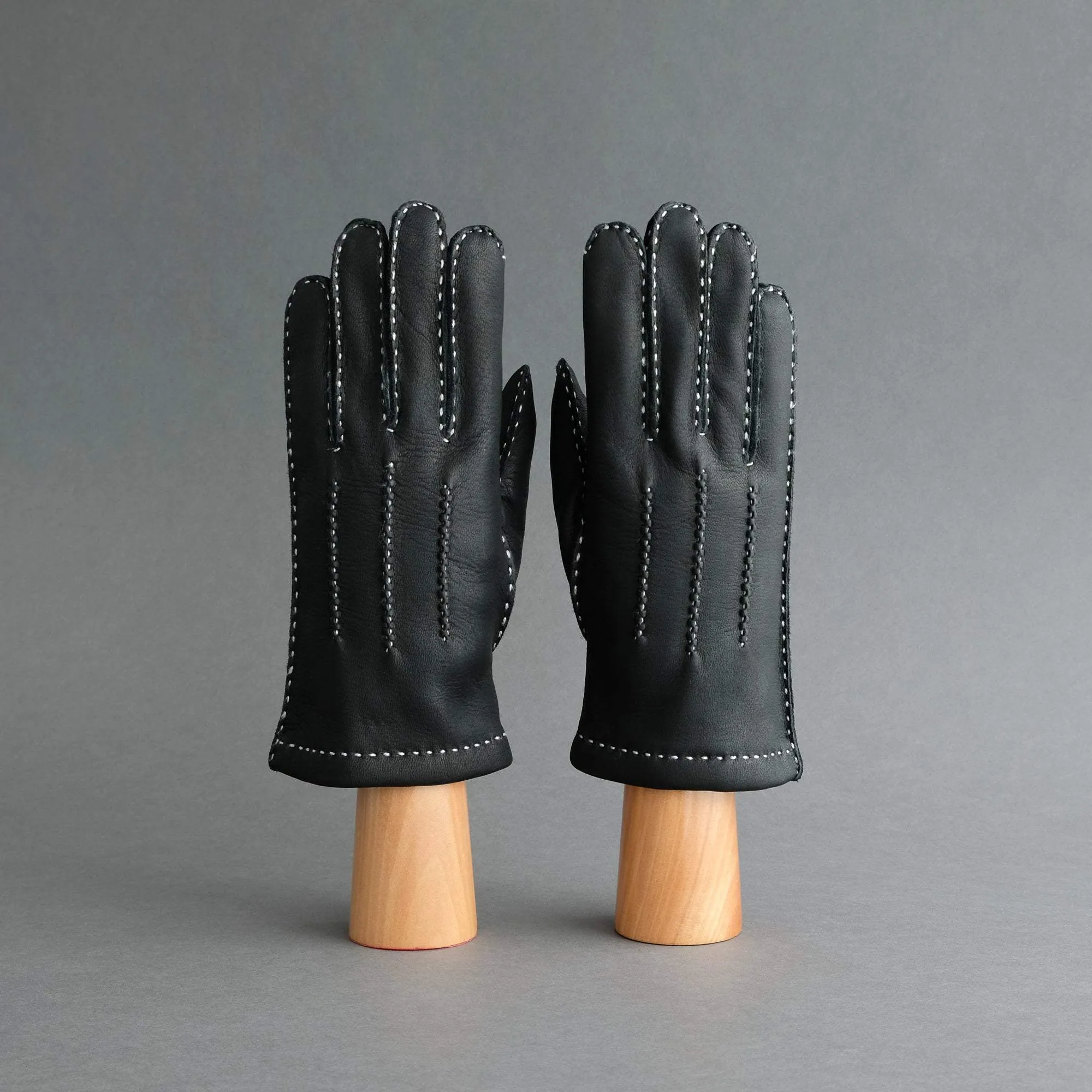 Gentlemen's Gloves from Black New Zealand Deerskin Lined with Cashmere