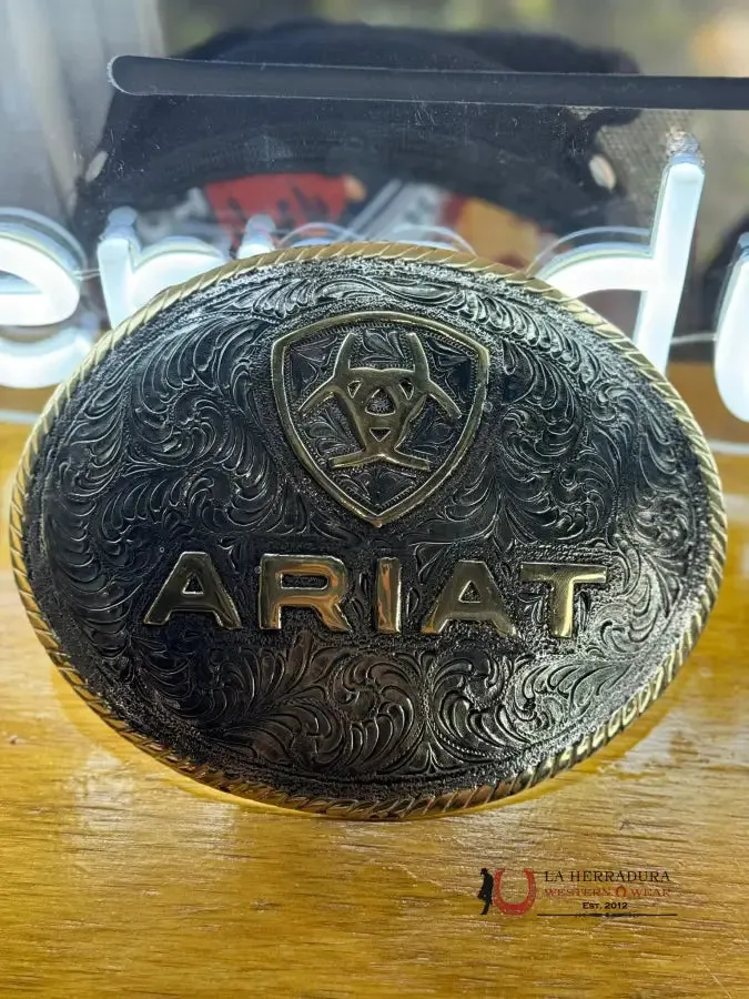 ROUND ARIAT SILVER WITH GOLD TRIM BUCKLE