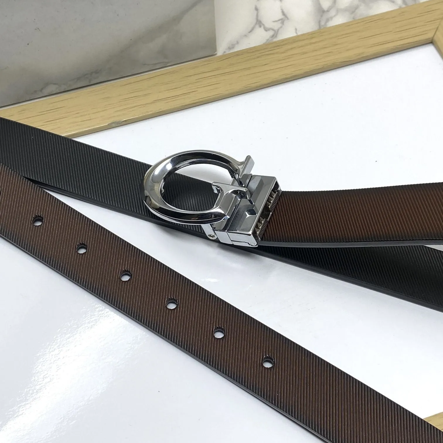 Small G Letter Reversible Strap Belt For Men-JonasParamount